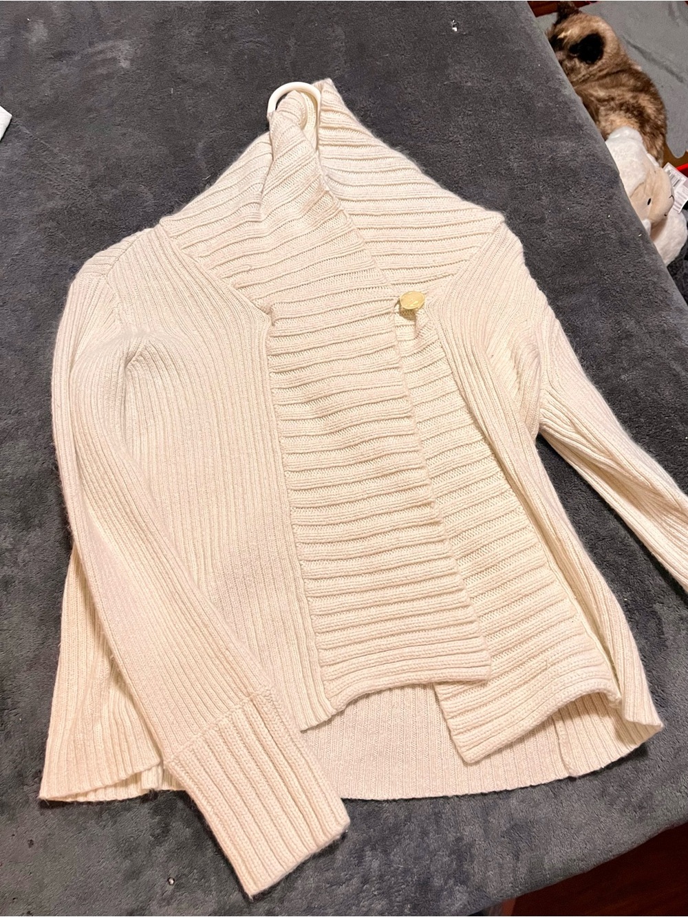 Women's Cream Ribbed Shawl-Collar Buttoned Cardigan Sweater